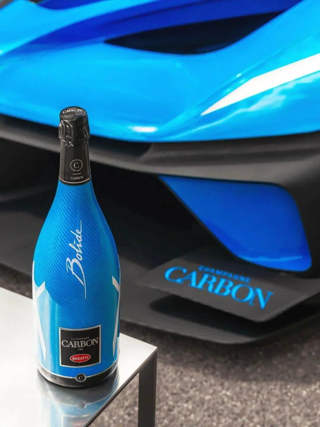 Champagne CARBON Bugatti Bolide ÆŽB.03 | Vintage 2017 - Image 2